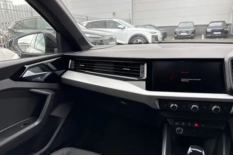  Audi A1 1.0 TFSI 30 Black Edition Sportback S Tronic Euro 6 (s/s) 5dr Thumbnail #20