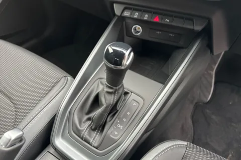  Audi A1 1.0 TFSI 30 Black Edition Sportback S Tronic Euro 6 (s/s) 5dr Thumbnail #23