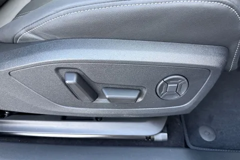  Audi Q4 e-tron 45 Black Edition Auto 5dr 82kWh Thumbnail #33