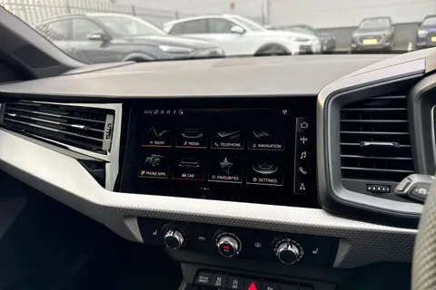  Audi A1 1.0 TFSI 30 Black Edition Sportback S Tronic Euro 6 (s/s) 5dr Thumbnail #36