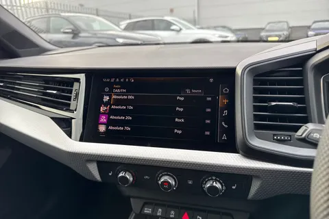  Audi A1 1.0 TFSI 30 Black Edition Sportback S Tronic Euro 6 (s/s) 5dr Thumbnail #37