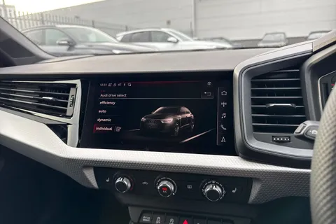  Audi A1 1.0 TFSI 30 Black Edition Sportback S Tronic Euro 6 (s/s) 5dr Thumbnail #42