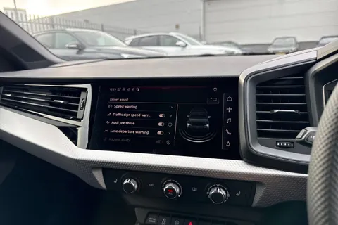  Audi A1 1.0 TFSI 30 Black Edition Sportback S Tronic Euro 6 (s/s) 5dr Thumbnail #43