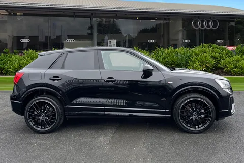 Audi Q2 1.0 TFSI 30 Black Edition Euro 6 (s/s) 5dr Thumbnail #4