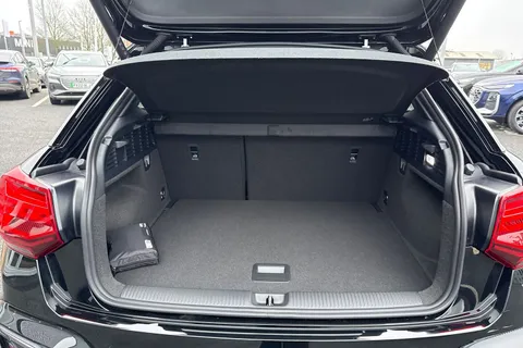 Audi Q2 1.0 TFSI 30 Black Edition Euro 6 (s/s) 5dr Thumbnail #7