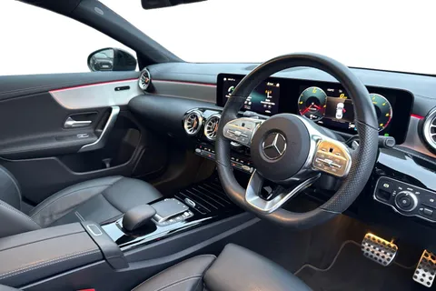 KR72NHB Mercedes-Benz Cla Class 2.0 CLA220d AMG Line Night Edition (Premium Plus) Coupe 8G-DCT Euro 6 (s/s) 4dr Thumbnail #14