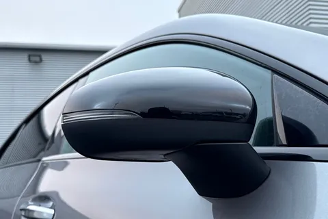 KR72NHB Mercedes-Benz Cla Class 2.0 CLA220d AMG Line Night Edition (Premium Plus) Coupe 8G-DCT Euro 6 (s/s) 4dr Thumbnail #31