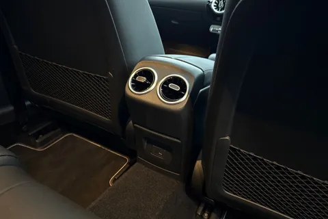 KR72NHB Mercedes-Benz Cla Class 2.0 CLA220d AMG Line Night Edition (Premium Plus) Coupe 8G-DCT Euro 6 (s/s) 4dr Thumbnail #37