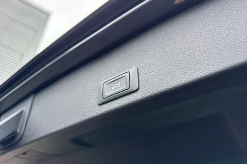 Audi Q2 1.0 TFSI 30 Black Edition Euro 6 (s/s) 5dr Thumbnail #36