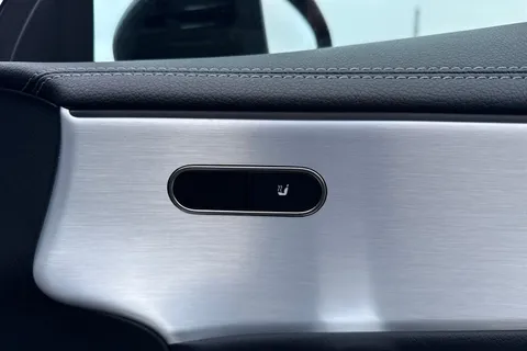 KR72NHB Mercedes-Benz Cla Class 2.0 CLA220d AMG Line Night Edition (Premium Plus) Coupe 8G-DCT Euro 6 (s/s) 4dr Thumbnail #47