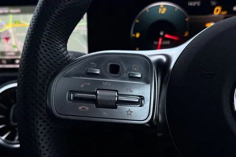 KR72NHB Mercedes-Benz Cla Class 2.0 CLA220d AMG Line Night Edition (Premium Plus) Coupe 8G-DCT Euro 6 (s/s) 4dr Thumbnail #49