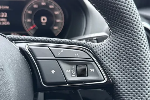 Audi Q2 1.0 TFSI 30 Black Edition Euro 6 (s/s) 5dr Thumbnail #50