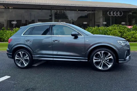 Audi Q3 2.0 TDI 35 S line S Tronic Euro 6 (s/s) 5dr Thumbnail #4