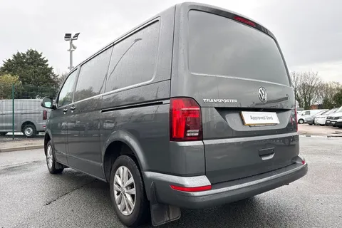 DE74HSU Volkswagen Transporter 2.0 TDI 110 Highline Van Thumbnail #7