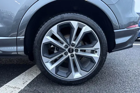 Audi Q3 2.0 TDI 35 S line S Tronic Euro 6 (s/s) 5dr Thumbnail #11