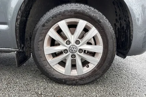 DE74HSU Volkswagen Transporter 2.0 TDI 110 Highline Van Thumbnail #9