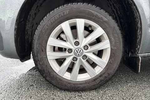 DE74HSU Volkswagen Transporter 2.0 TDI 110 Highline Van Thumbnail #12