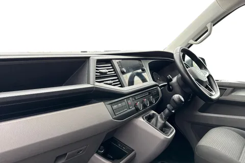 DE74HSU Volkswagen Transporter 2.0 TDI 110 Highline Van Thumbnail #14