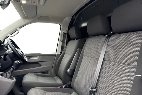 DE74HSU Volkswagen Transporter 2.0 TDI 110 Highline Van Thumbnail #15