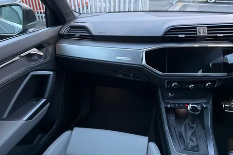 Audi Q3 2.0 TDI 35 S line S Tronic Euro 6 (s/s) 5dr Thumbnail #20