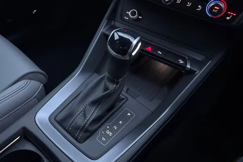 Audi Q3 2.0 TDI 35 S line S Tronic Euro 6 (s/s) 5dr Thumbnail #23