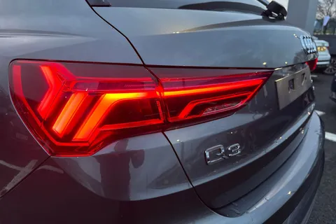 Audi Q3 2.0 TDI 35 S line S Tronic Euro 6 (s/s) 5dr Thumbnail #26