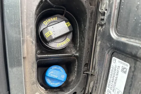 DE74HSU Volkswagen Transporter 2.0 TDI 110 Highline Van Thumbnail #24