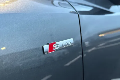 Audi Q3 2.0 TDI 35 S line S Tronic Euro 6 (s/s) 5dr Thumbnail #29