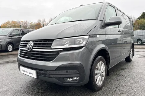 DE74HSU Volkswagen Transporter 2.0 TDI 110 Highline Van Thumbnail #28