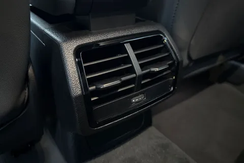 Audi Q3 2.0 TDI 35 S line S Tronic Euro 6 (s/s) 5dr Thumbnail #31