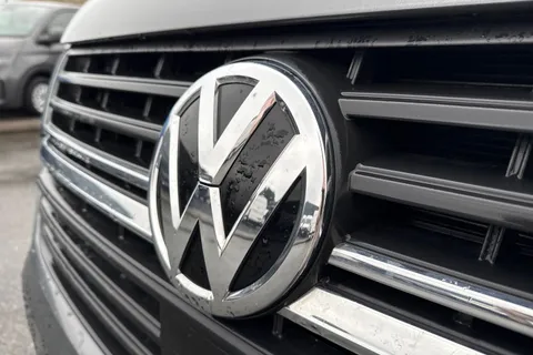 DE74HSU Volkswagen Transporter 2.0 TDI 110 Highline Van Thumbnail #29