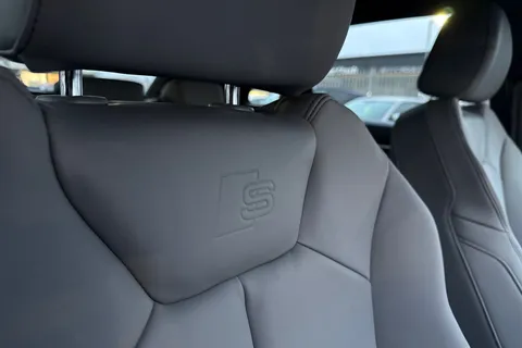 Audi Q3 2.0 TDI 35 S line S Tronic Euro 6 (s/s) 5dr Thumbnail #35