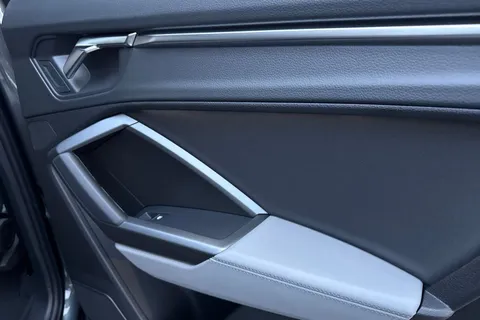 Audi Q3 2.0 TDI 35 S line S Tronic Euro 6 (s/s) 5dr Thumbnail #38