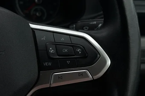 DE74HSU Volkswagen Transporter 2.0 TDI 110 Highline Van Thumbnail #38