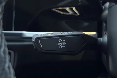 Audi Q3 2.0 TDI 35 S line S Tronic Euro 6 (s/s) 5dr Thumbnail #40