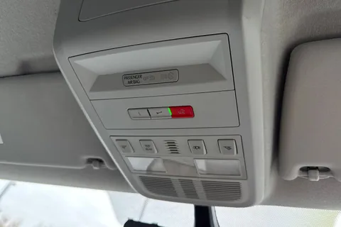 DE74HSU Volkswagen Transporter 2.0 TDI 110 Highline Van Thumbnail #43