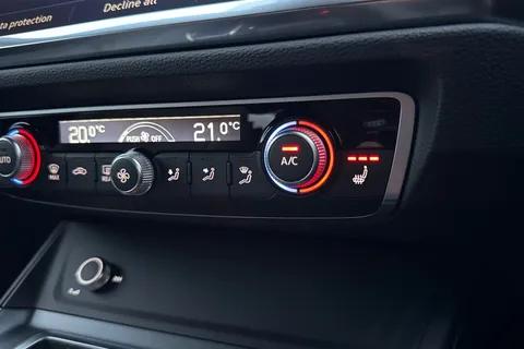 Audi Q3 2.0 TDI 35 S line S Tronic Euro 6 (s/s) 5dr Thumbnail #47