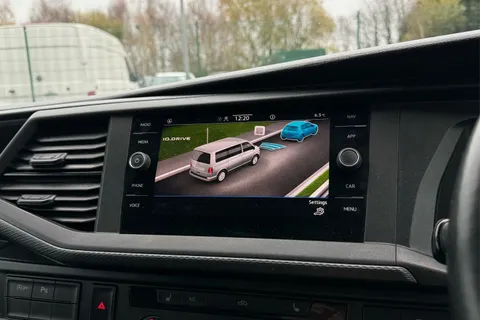 DE74HSU Volkswagen Transporter 2.0 TDI 110 Highline Van Thumbnail #50