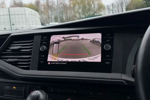 DE74HSU Volkswagen Transporter 2.0 TDI 110 Highline Van Thumbnail #53