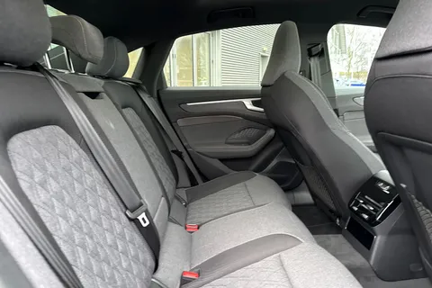 PX75ZBC Audi A6 Saloon Edition 1 TDI quattro 204 PS S tronic Thumbnail #38