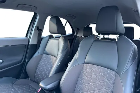 PN23SXX Toyota Yaris Cross 1.5 Hybrid Excel 5dr CVT Thumbnail #10