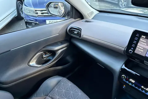 PN23SXX Toyota Yaris Cross 1.5 Hybrid Excel 5dr CVT Thumbnail #14