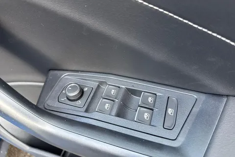 Volkswagen T-Roc 2.0 TDI 150 EVO Style 5dr DSG Thumbnail #17