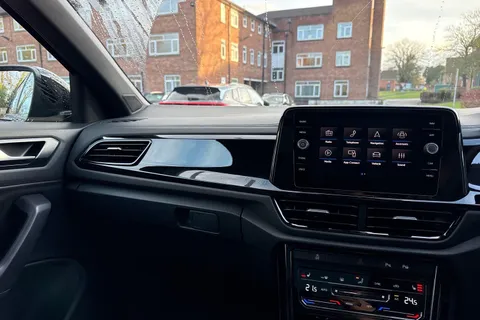 Volkswagen T-Roc 2.0 TDI 150 EVO Style 5dr DSG Thumbnail #14