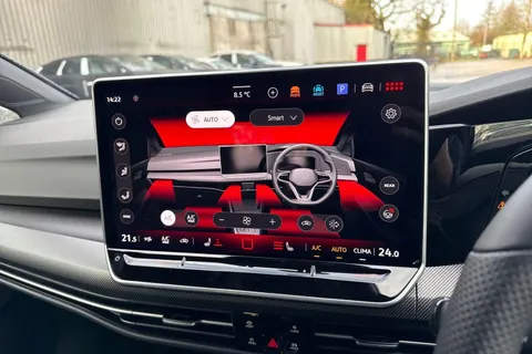 Volkswagen Golf 2.0 TSI GTI DSG Euro 6 (s/s) 5dr Thumbnail #19