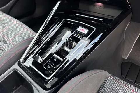 Volkswagen Golf 2.0 TSI GTI DSG Euro 6 (s/s) 5dr Thumbnail #20