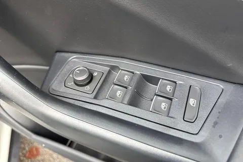 Volkswagen T-Roc 1.0 TSI Style 5dr Thumbnail #18