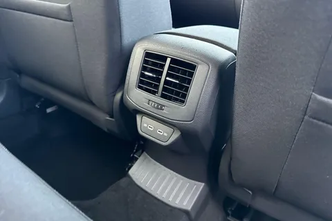 Volkswagen T-Roc 1.5 TSI Life 5dr DSG Thumbnail #28