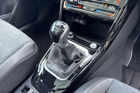 Volkswagen T-Roc 1.0 TSI Style 5dr Thumbnail #20
