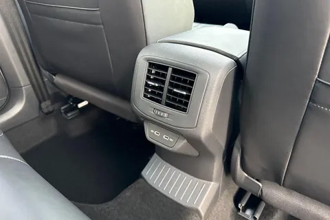 Volkswagen T-Roc 1.5 TSI Black Edition 5dr DSG Thumbnail #30